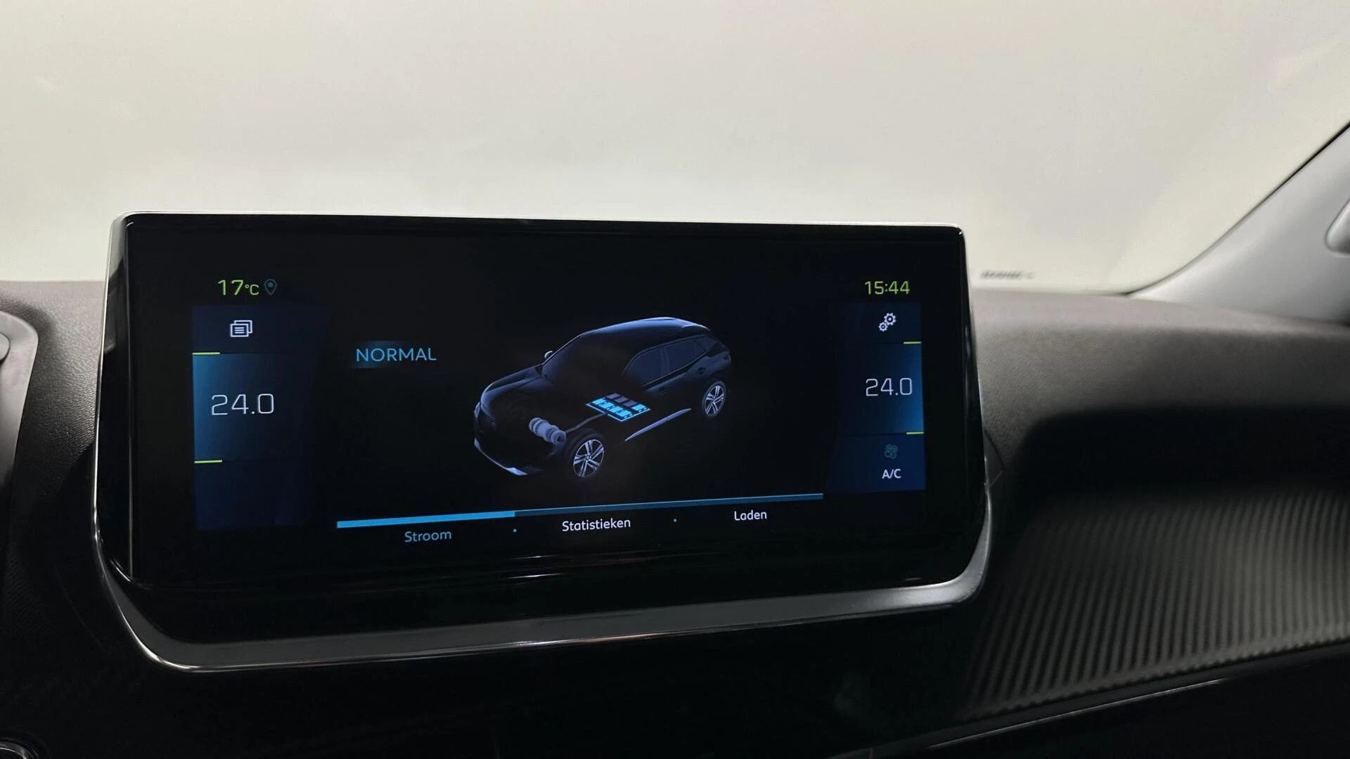 Hoofdafbeelding Peugeot e-2008