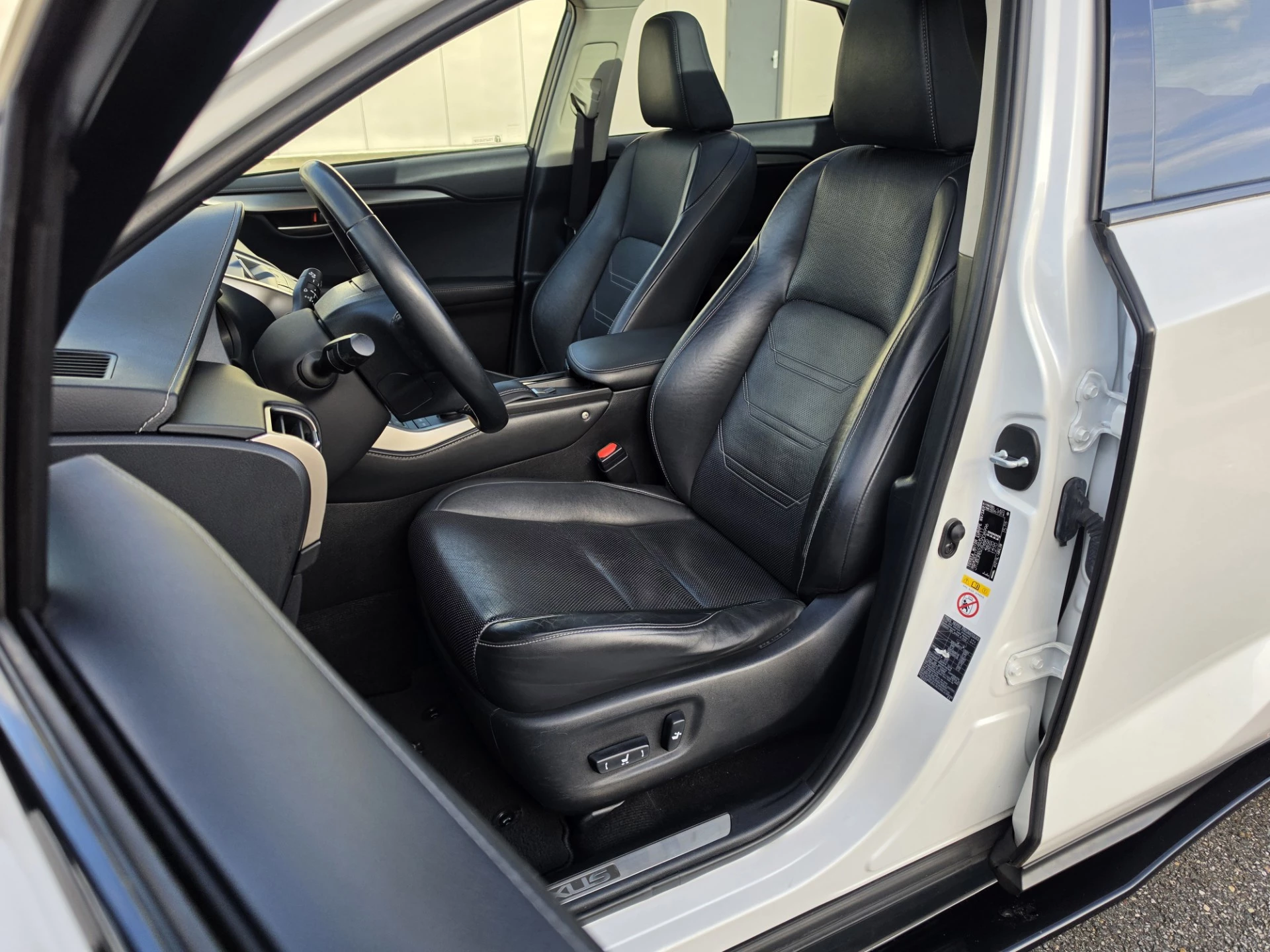 Hoofdafbeelding Lexus NX