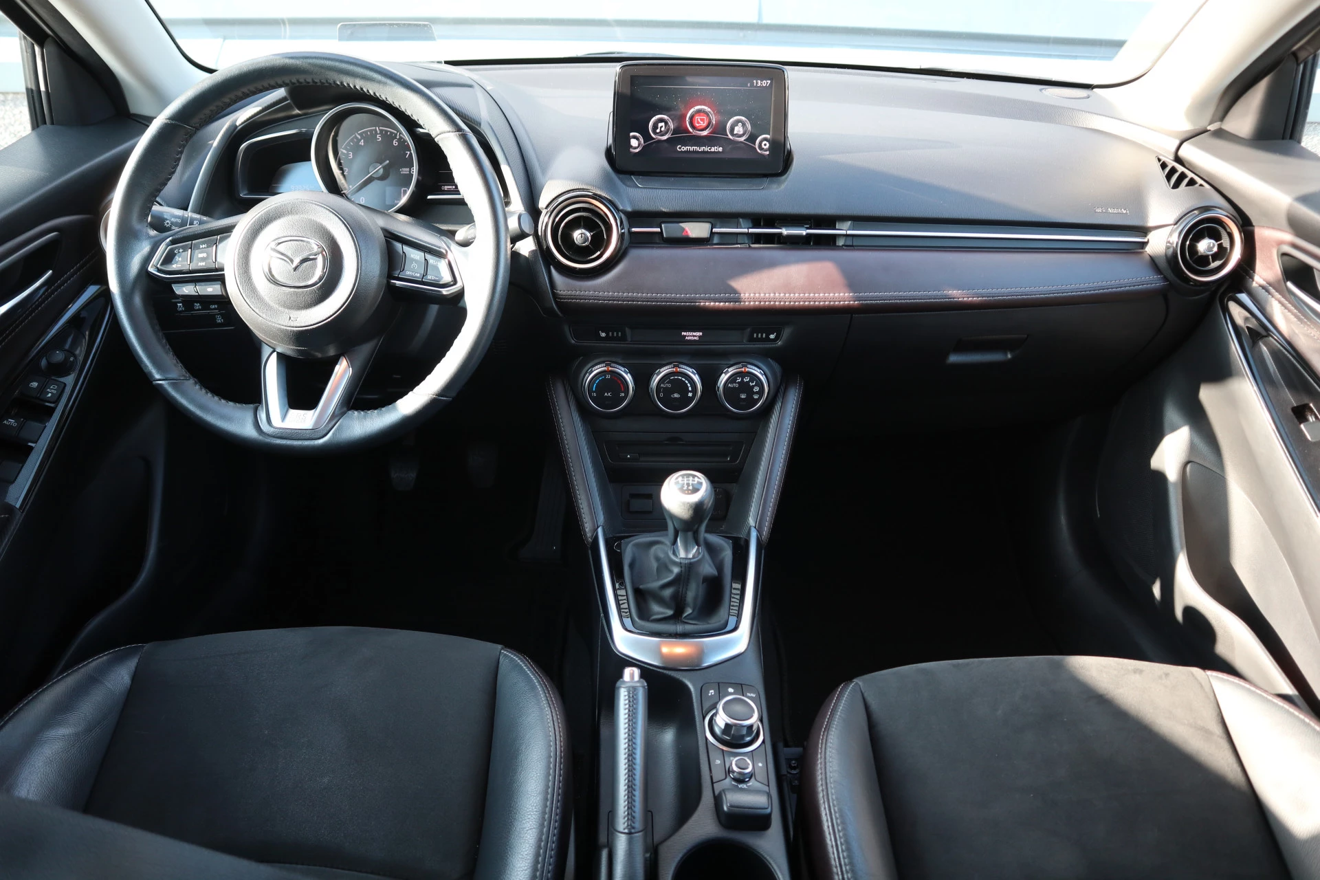 Hoofdafbeelding Mazda 2