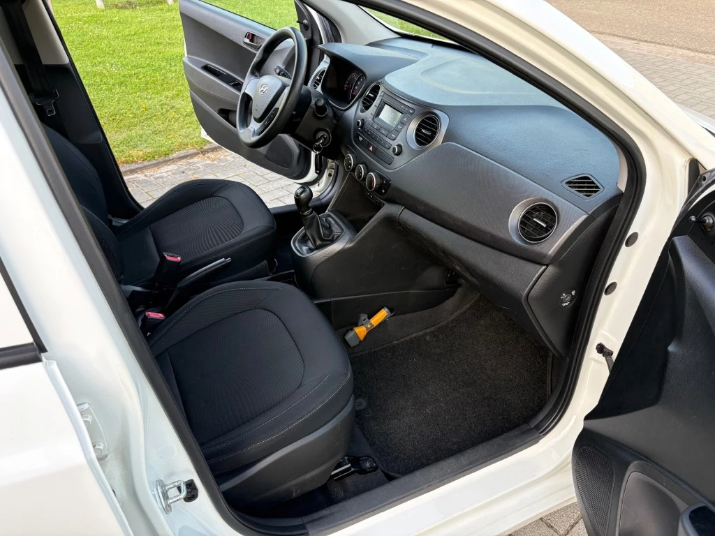 Hoofdafbeelding Hyundai i10
