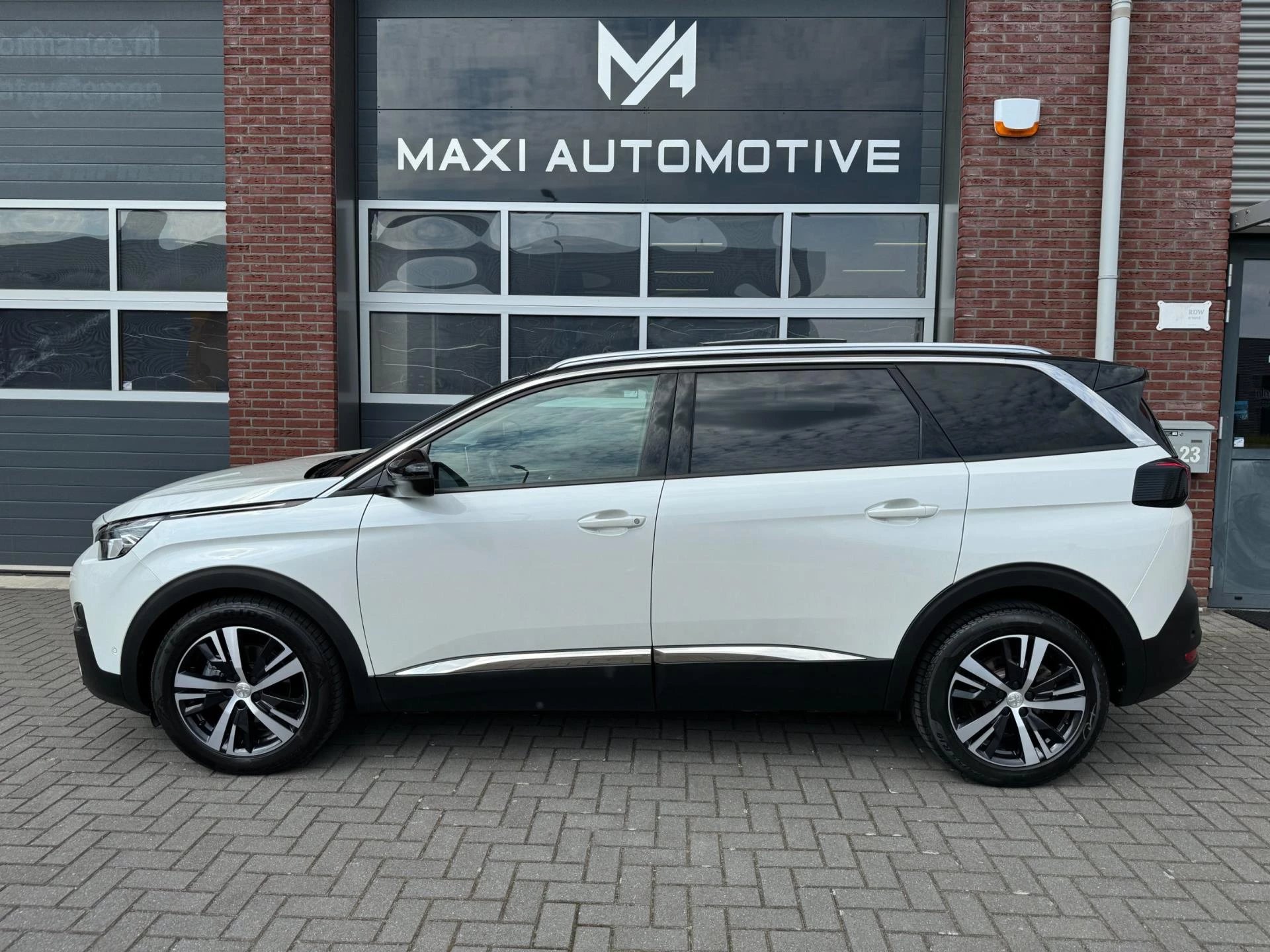 Hoofdafbeelding Peugeot 5008