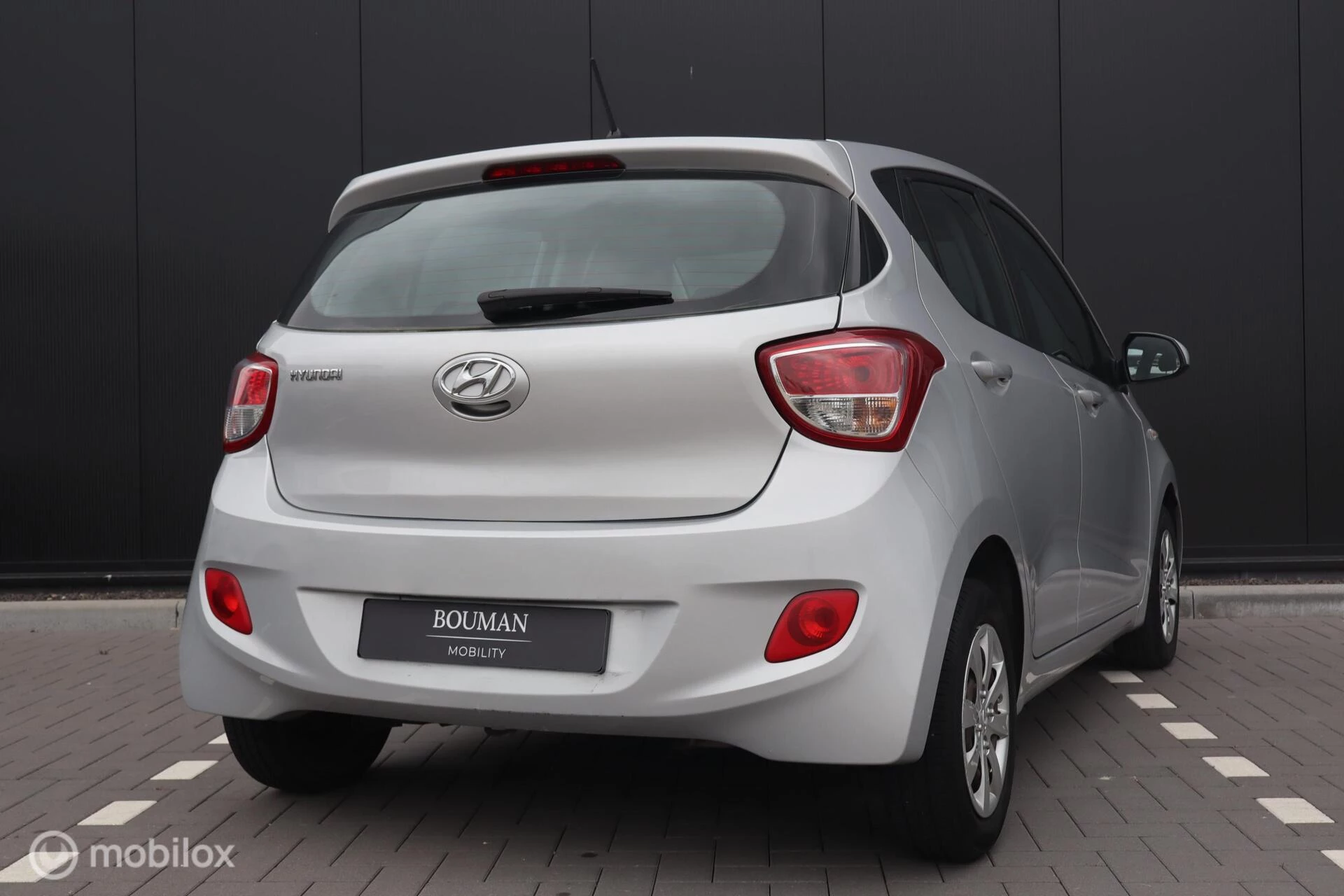 Hoofdafbeelding Hyundai i10