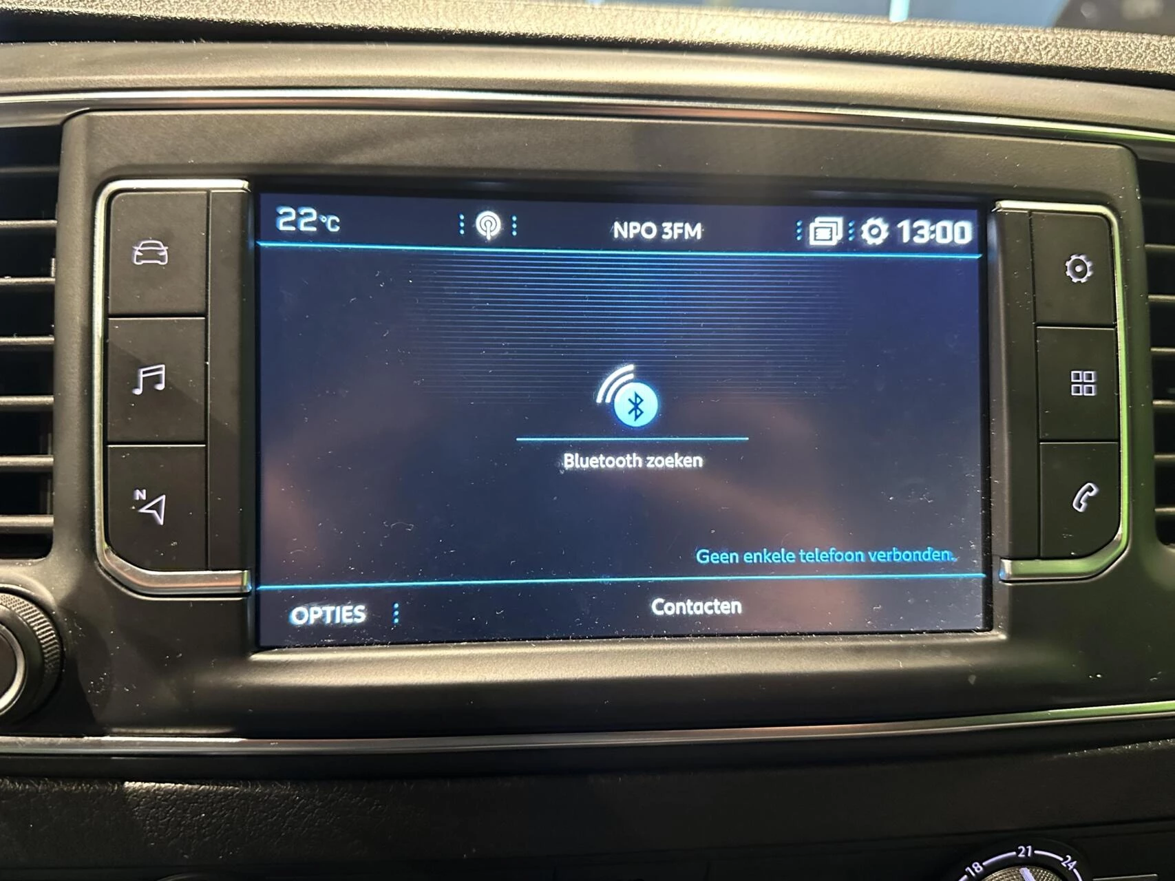 Hoofdafbeelding Peugeot Traveller