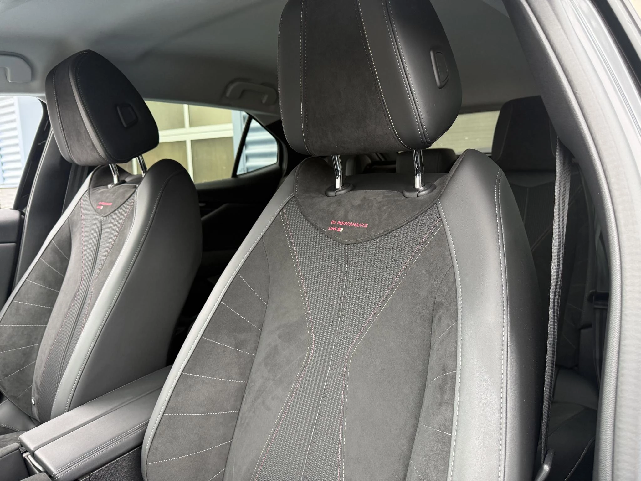 Hoofdafbeelding DS DS 4