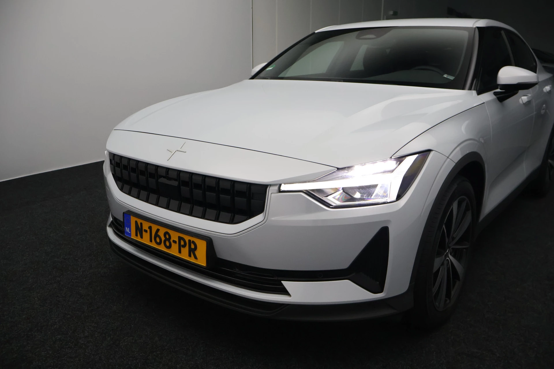 Hoofdafbeelding Polestar 2