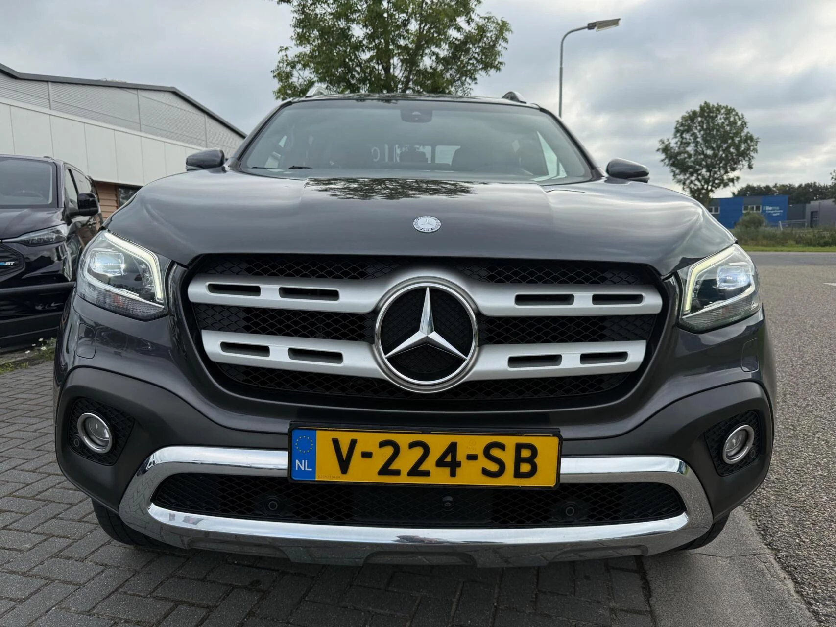 Hoofdafbeelding Mercedes-Benz X-Klasse