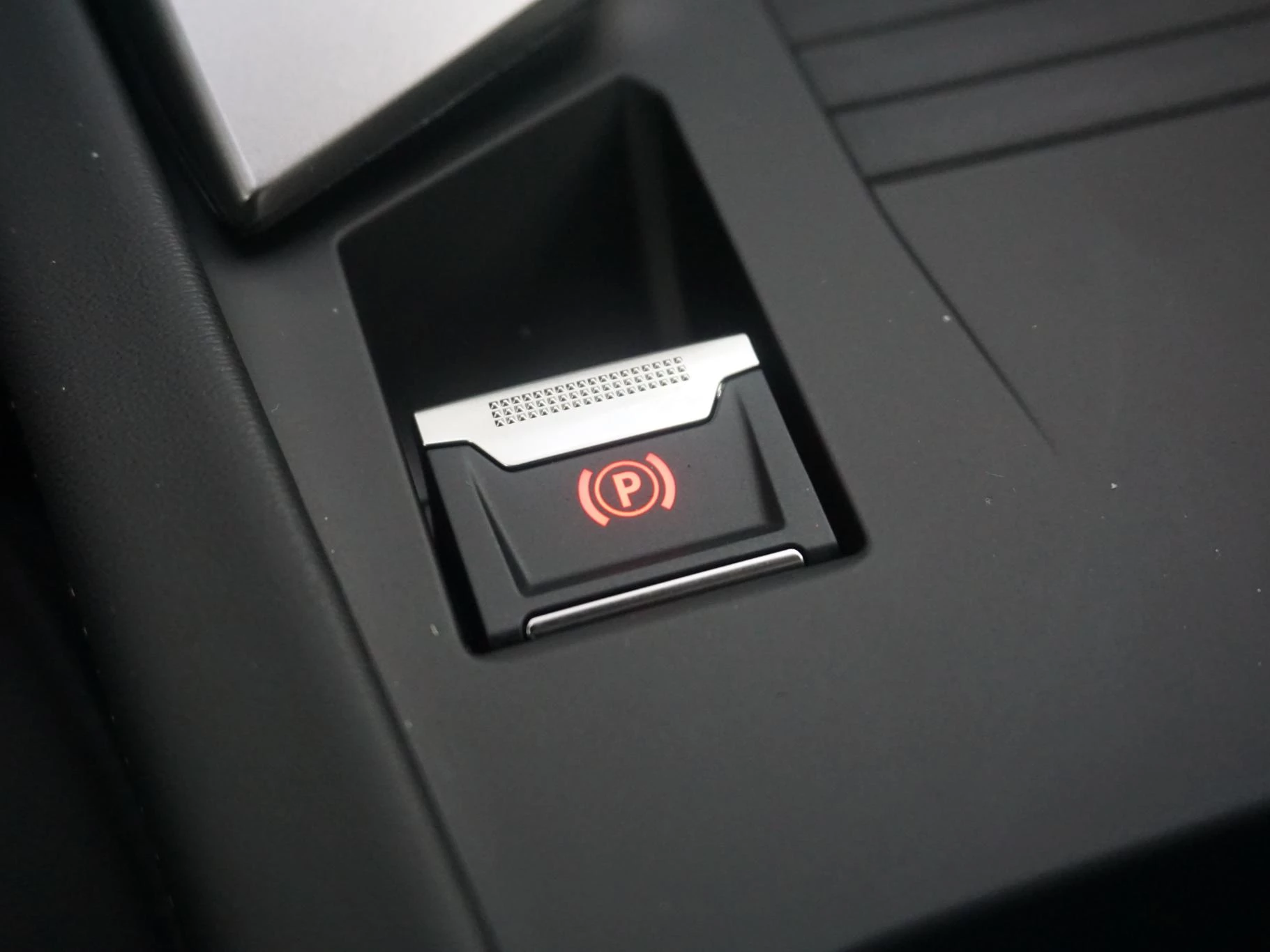 Hoofdafbeelding Peugeot e-308