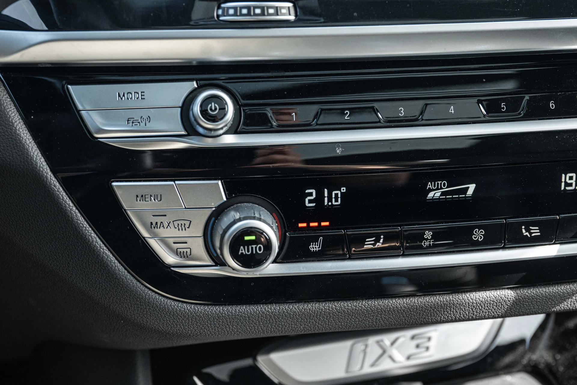 Hoofdafbeelding BMW iX3