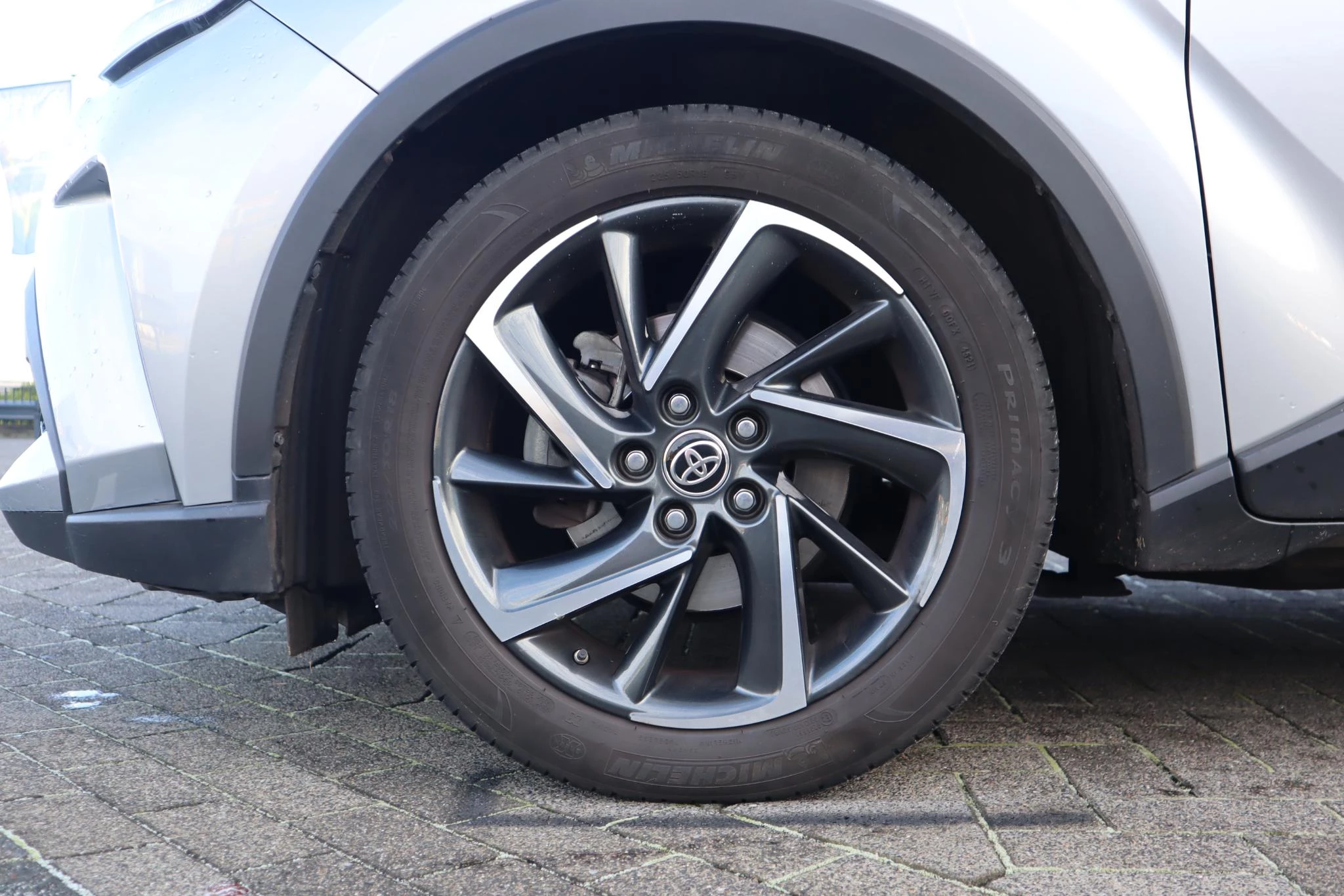 Hoofdafbeelding Toyota C-HR