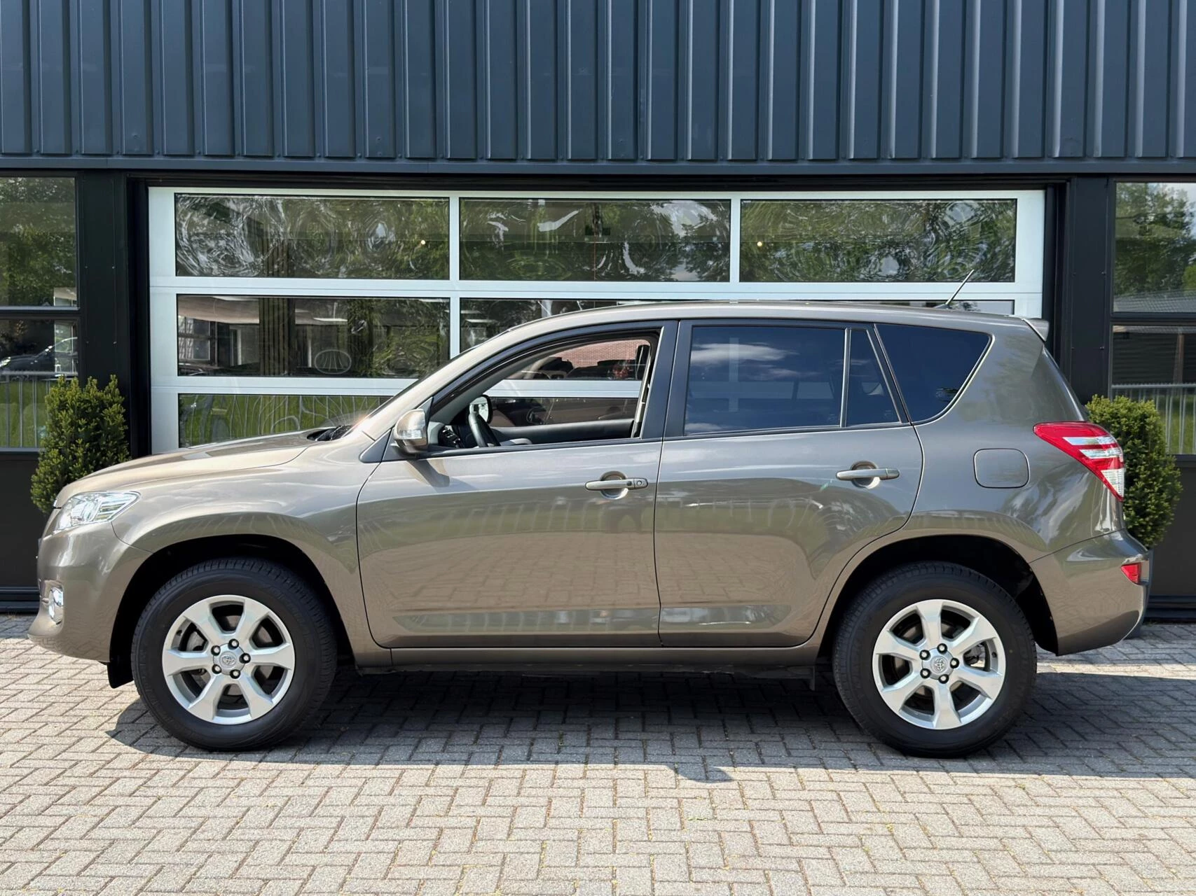 Hoofdafbeelding Toyota RAV4