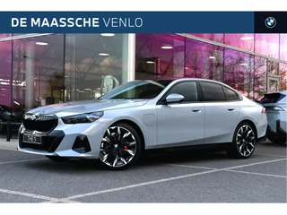 BMW 5 Serie 530e M Sport Automaat / Panoramadak / Bowers & Wilkins / Adaptieve LED / Stoelventilatie / Parking Assistant Plus / Stoelventilatie / Comfort Access