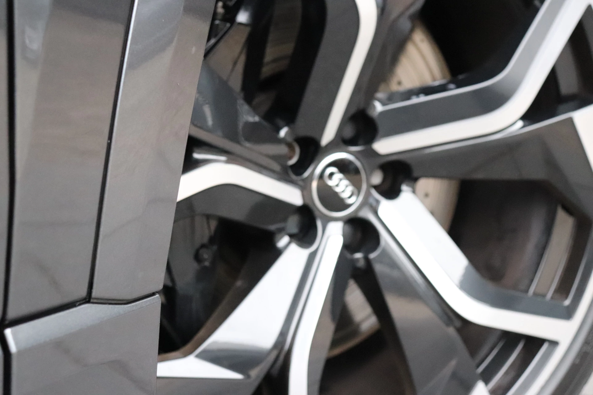 Hoofdafbeelding Audi Q8