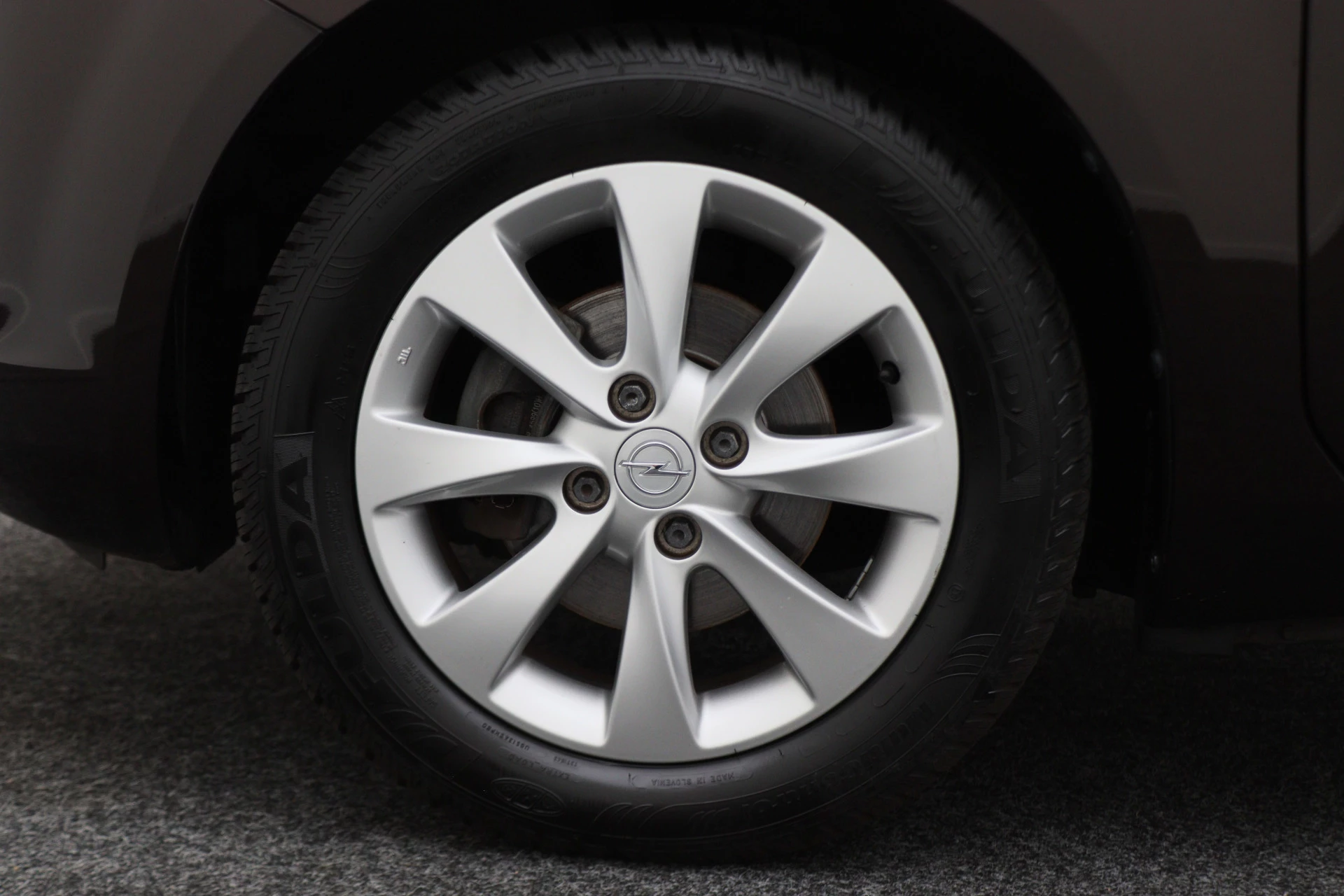 Hoofdafbeelding Opel Agila