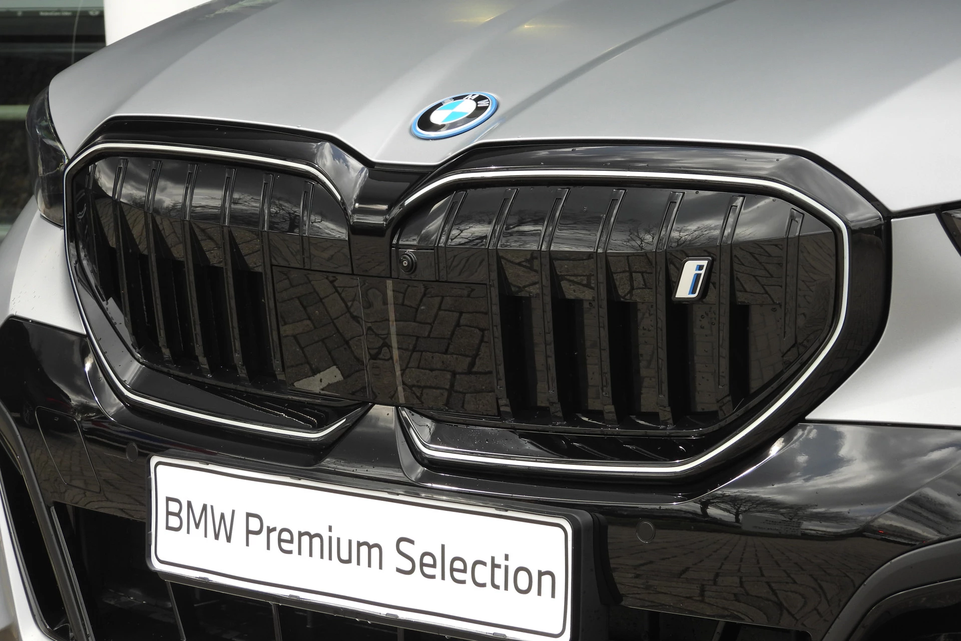 Hoofdafbeelding BMW i5