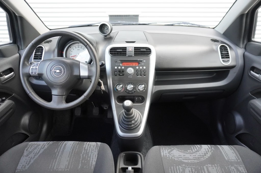 Hoofdafbeelding Opel Agila