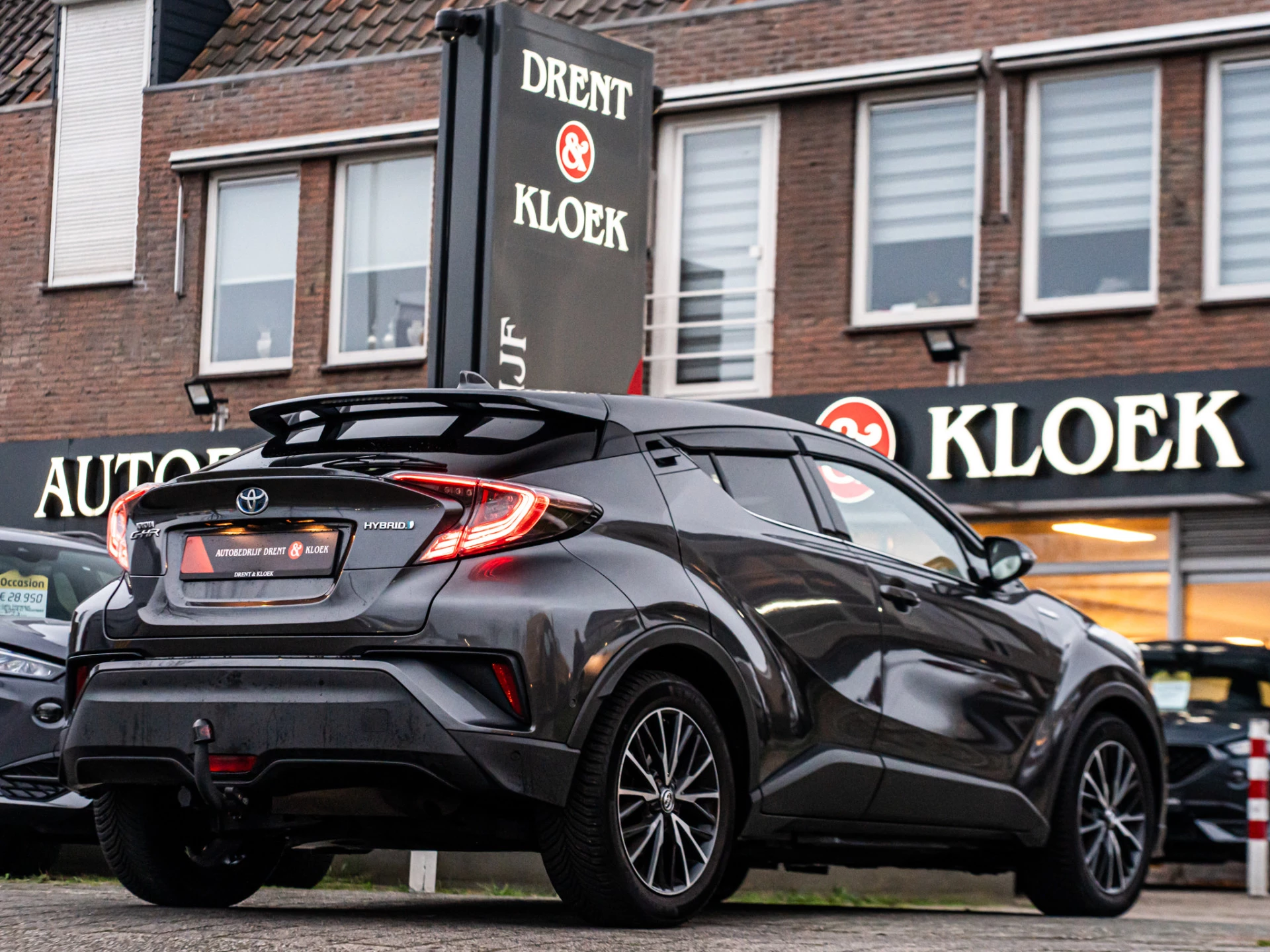 Hoofdafbeelding Toyota C-HR