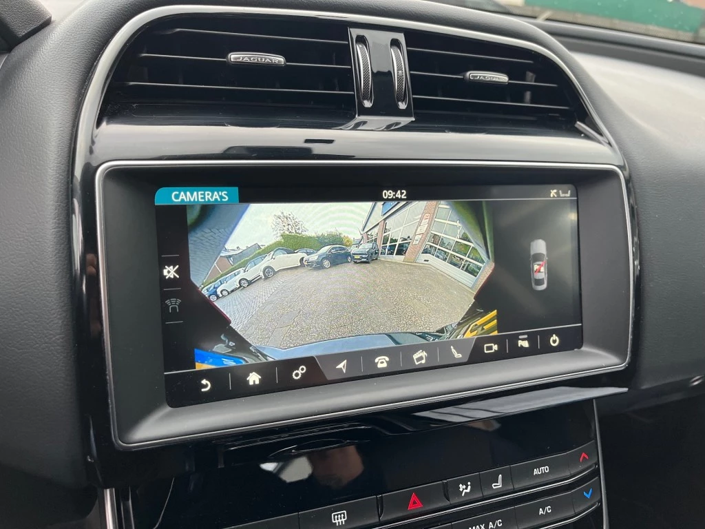 Hoofdafbeelding Jaguar XE