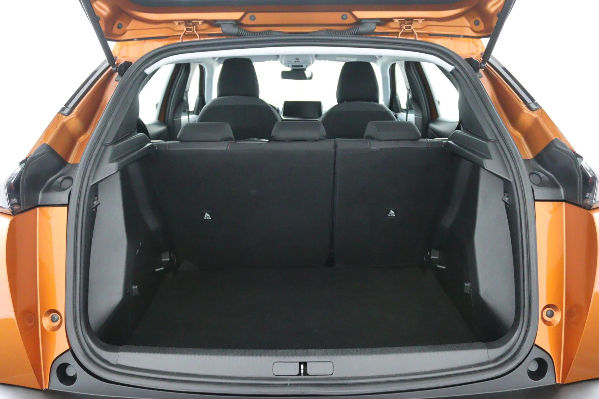 Hoofdafbeelding Peugeot e-2008