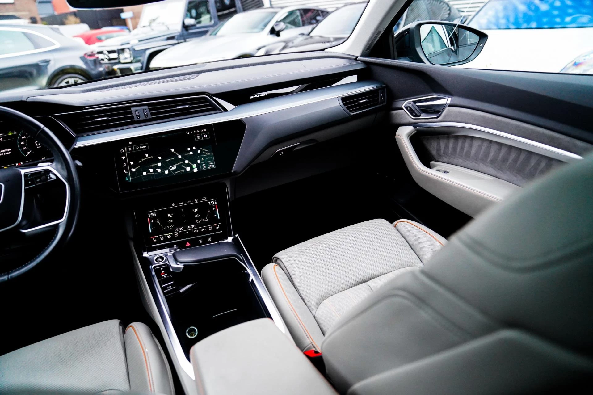 Hoofdafbeelding Audi e-tron