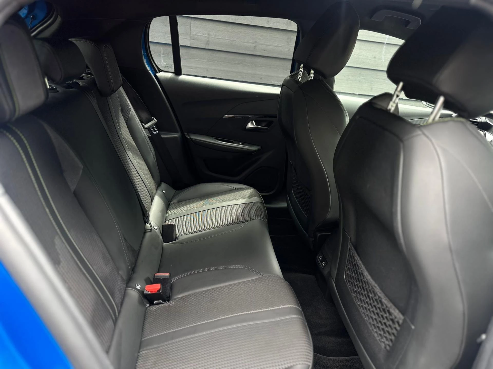 Hoofdafbeelding Peugeot e-208