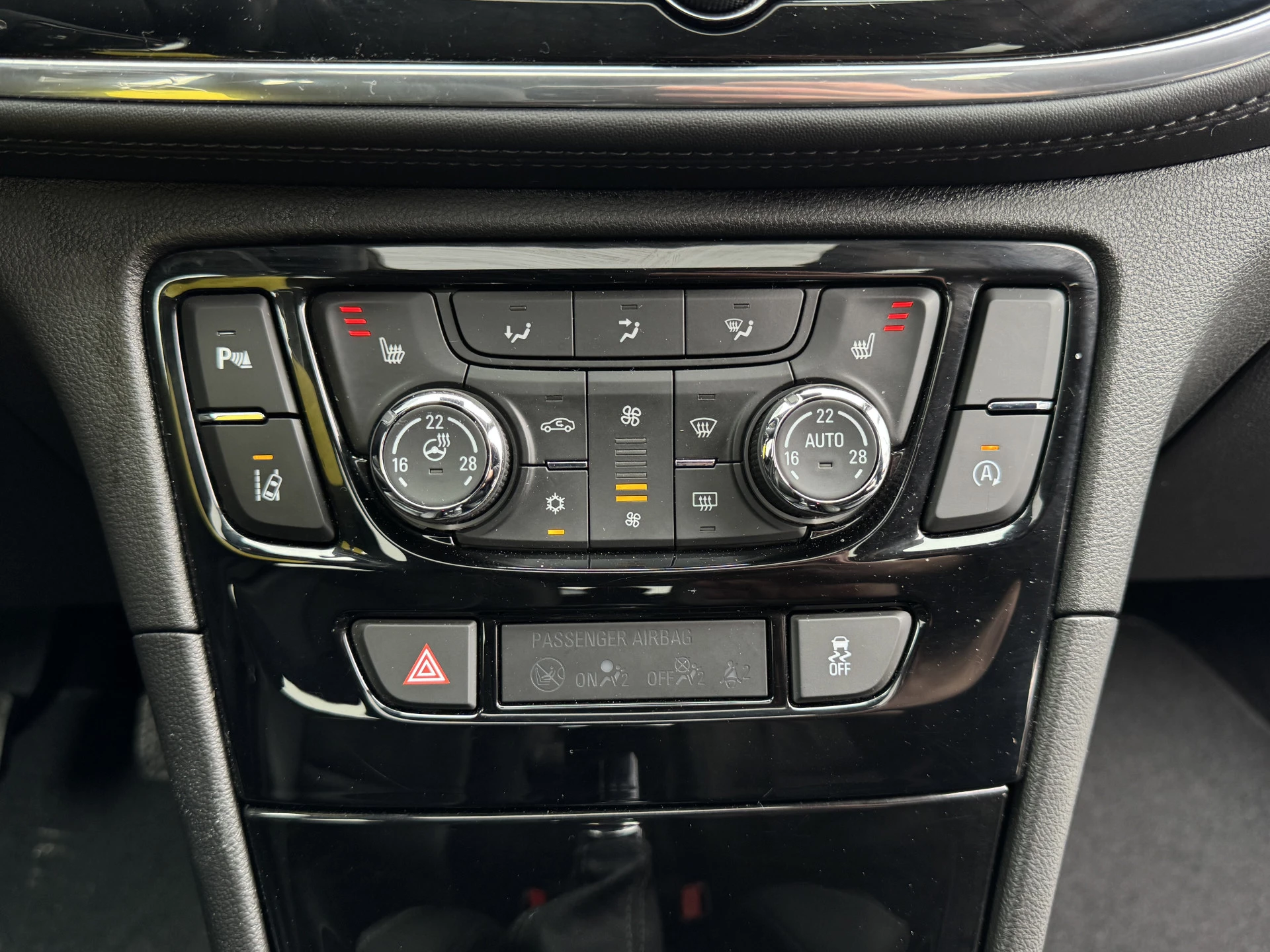 Hoofdafbeelding Opel Mokka X