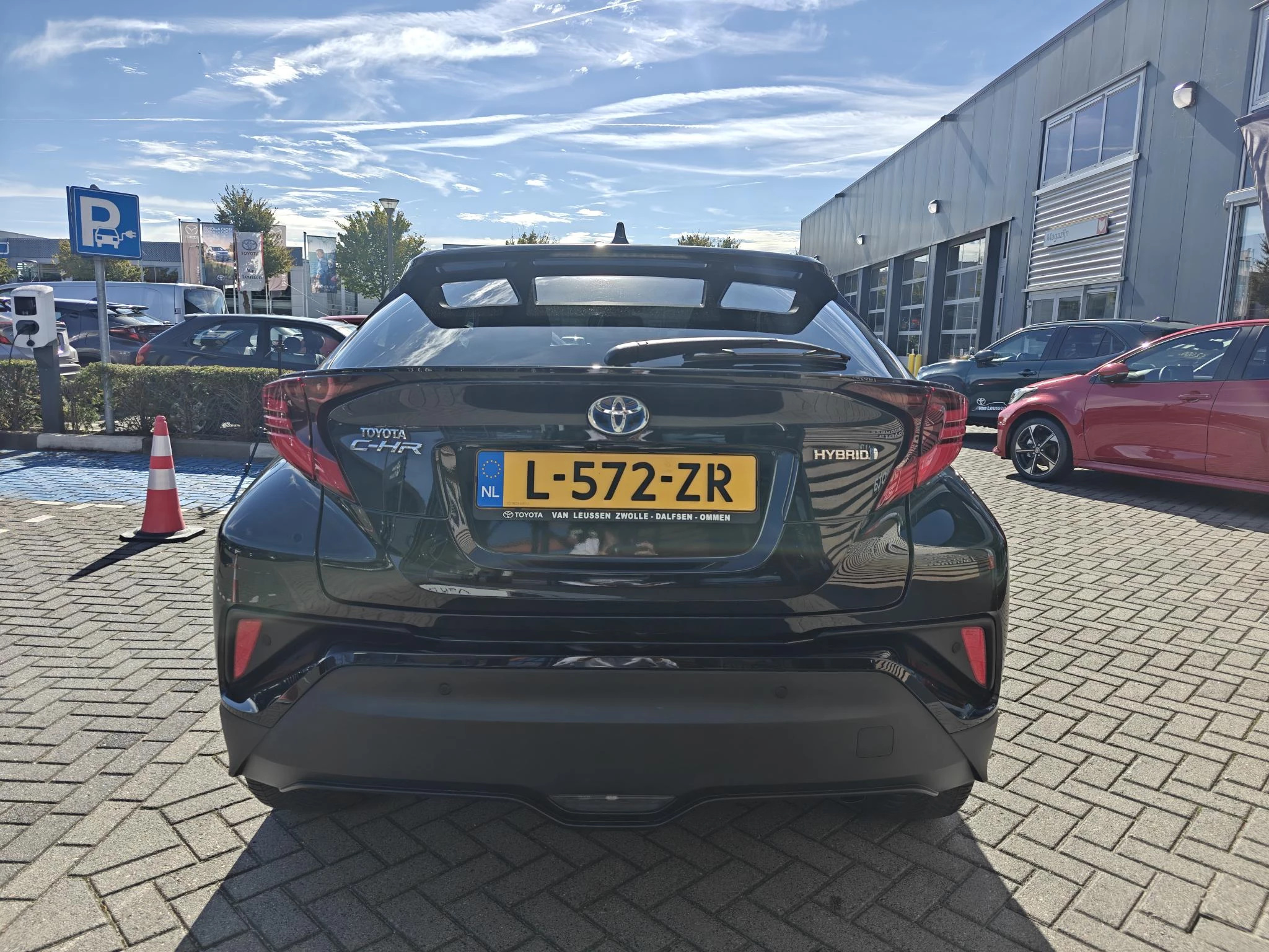 Hoofdafbeelding Toyota C-HR