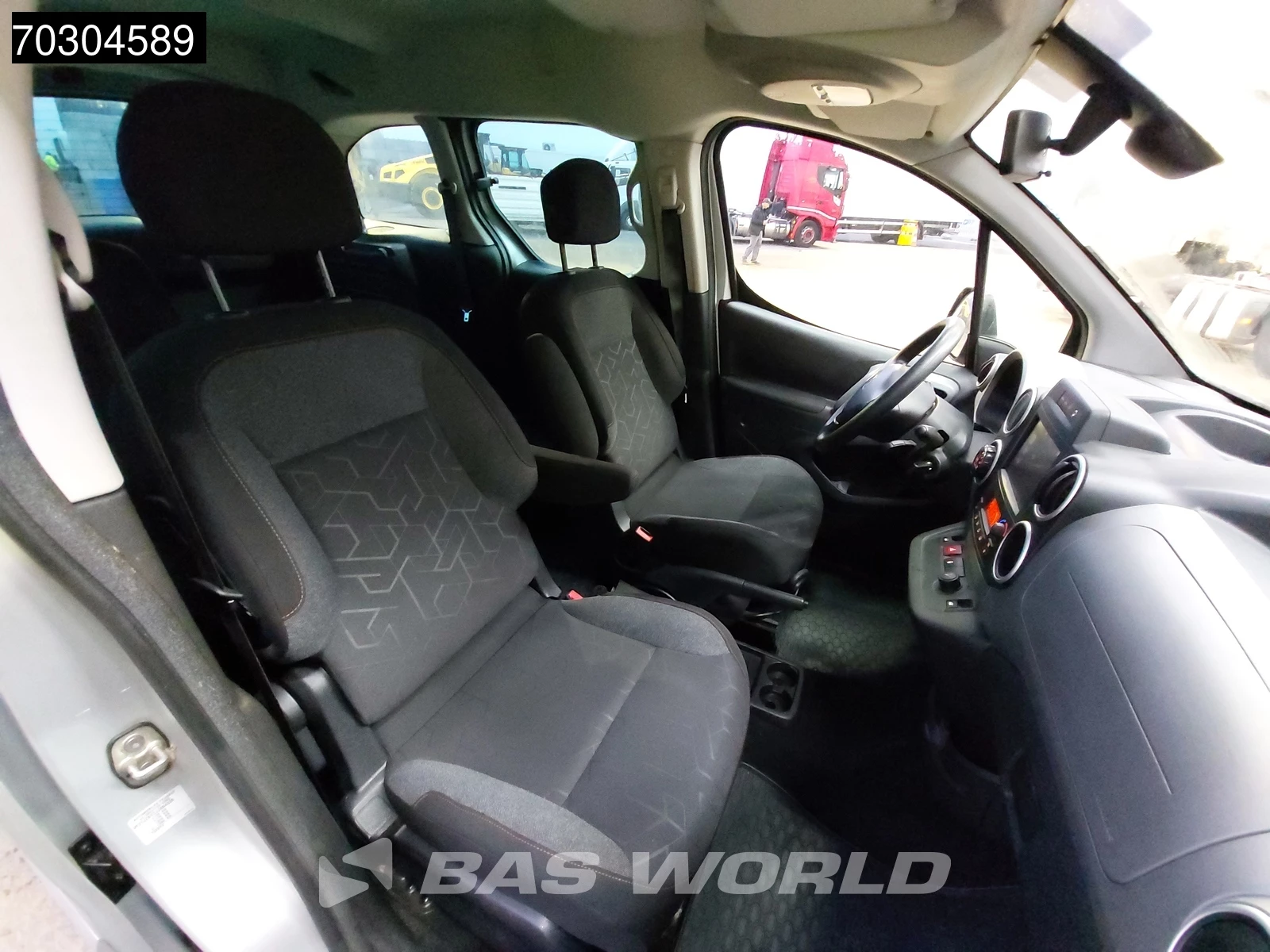 Hoofdafbeelding Peugeot e-Partner