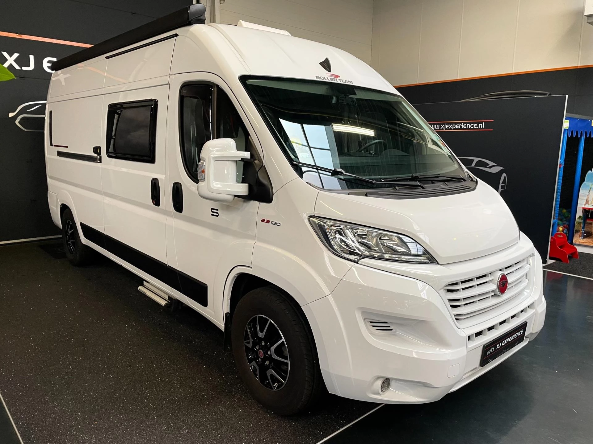 Hoofdafbeelding Roller team LIVINGSTONE 5