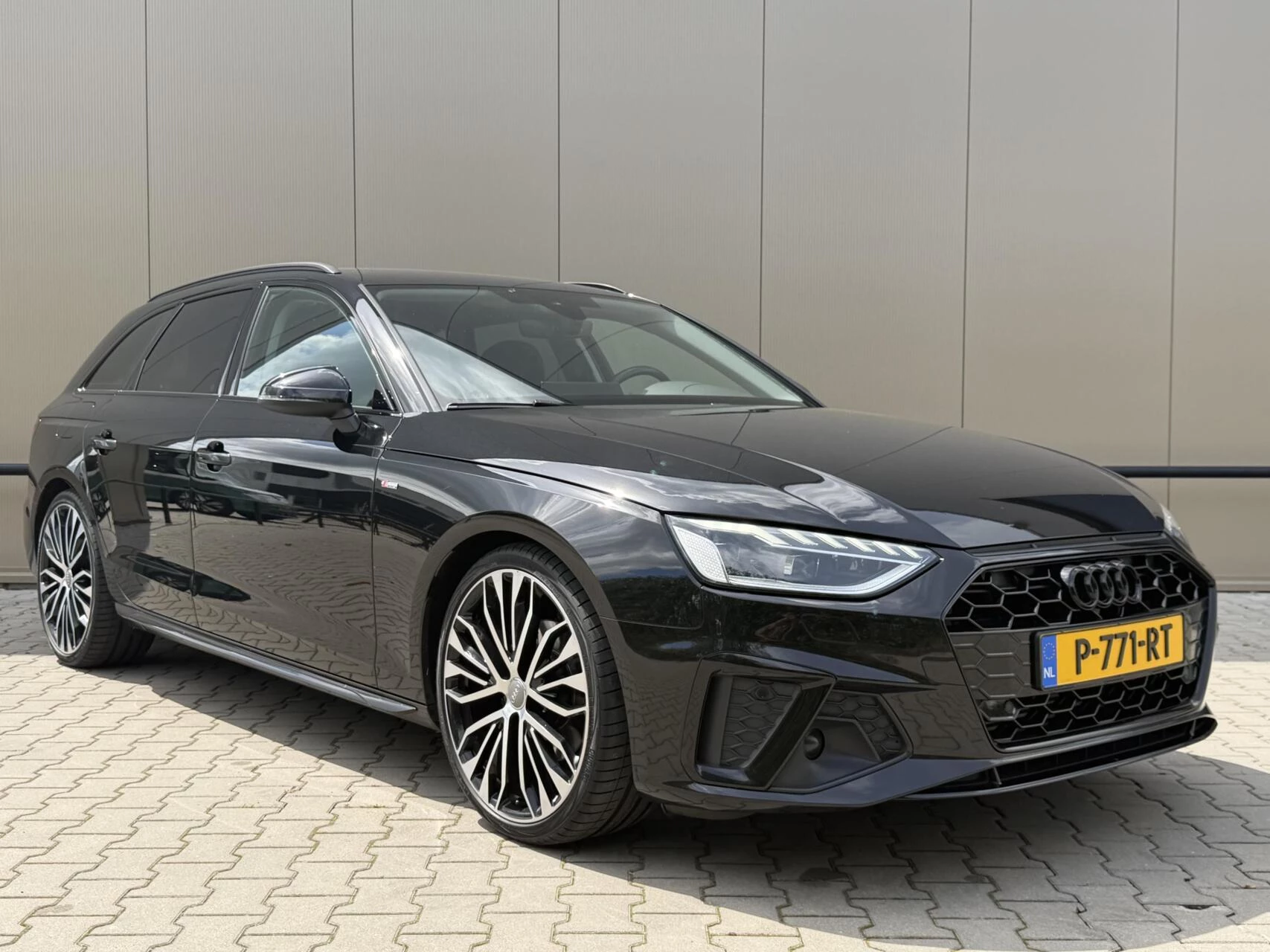 Hoofdafbeelding Audi A4