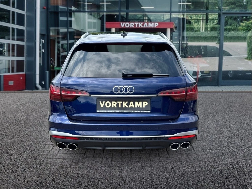 Hoofdafbeelding Audi S4