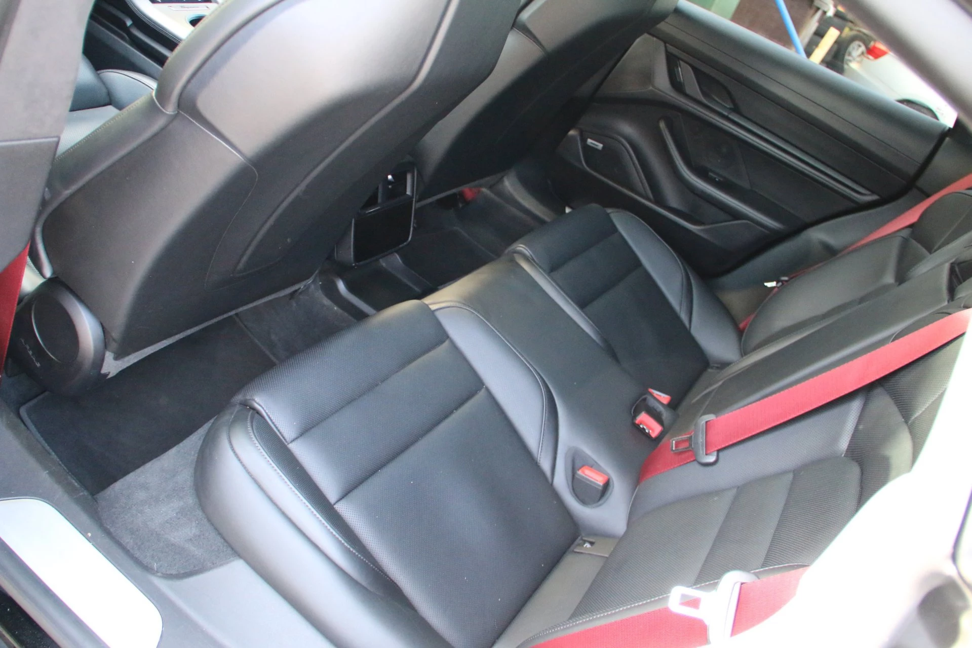 Hoofdafbeelding Porsche Taycan