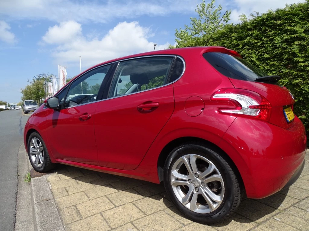 Hoofdafbeelding Peugeot 208