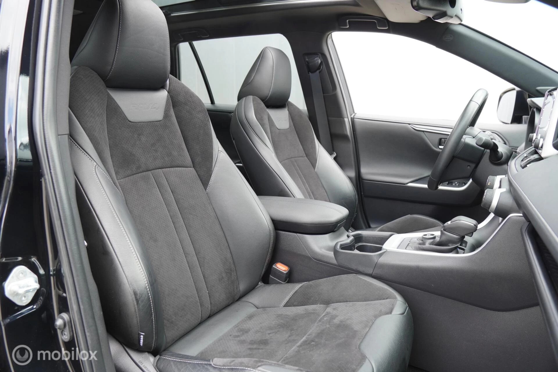 Hoofdafbeelding Toyota RAV4