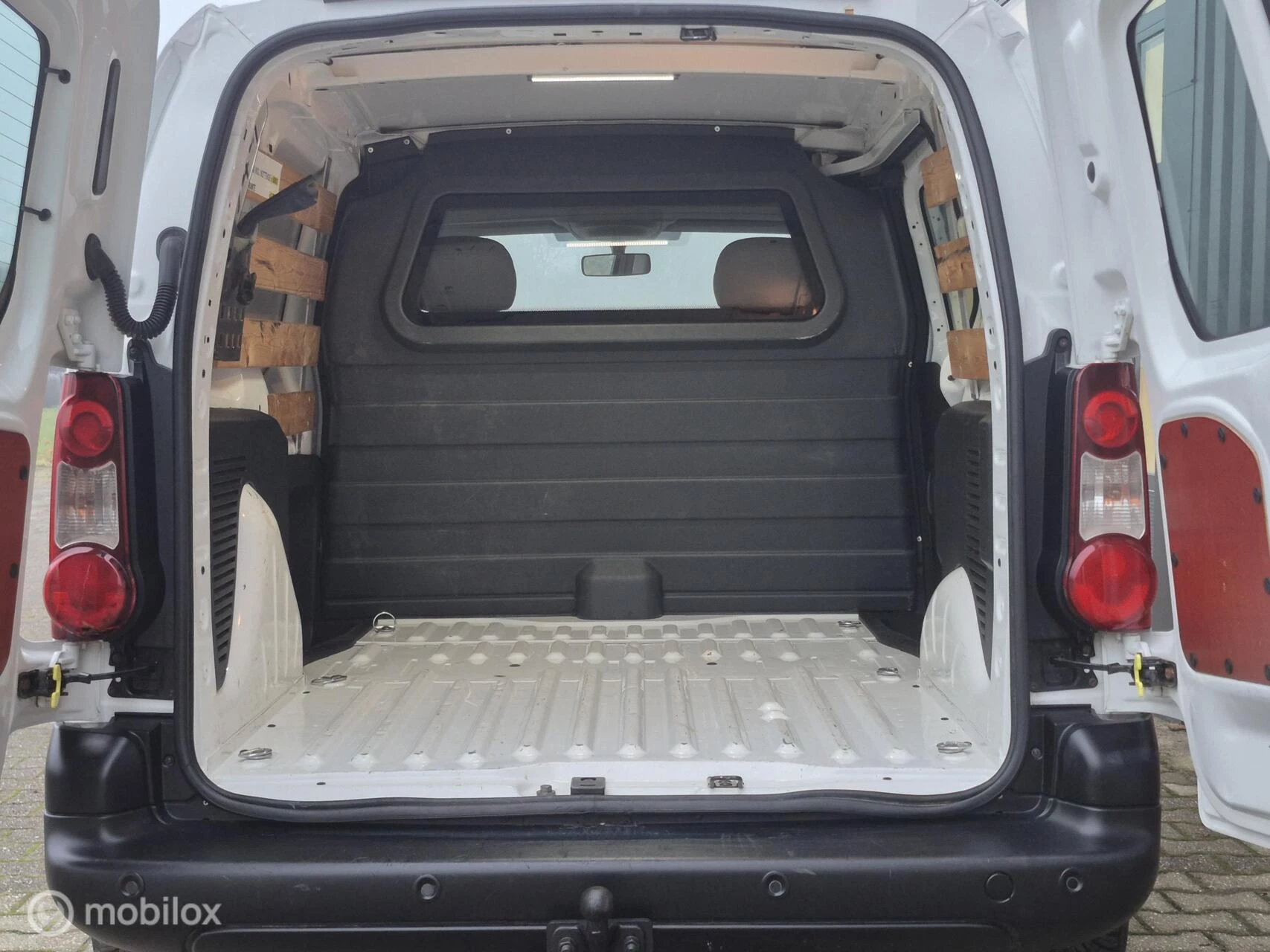 Hoofdafbeelding Peugeot Partner