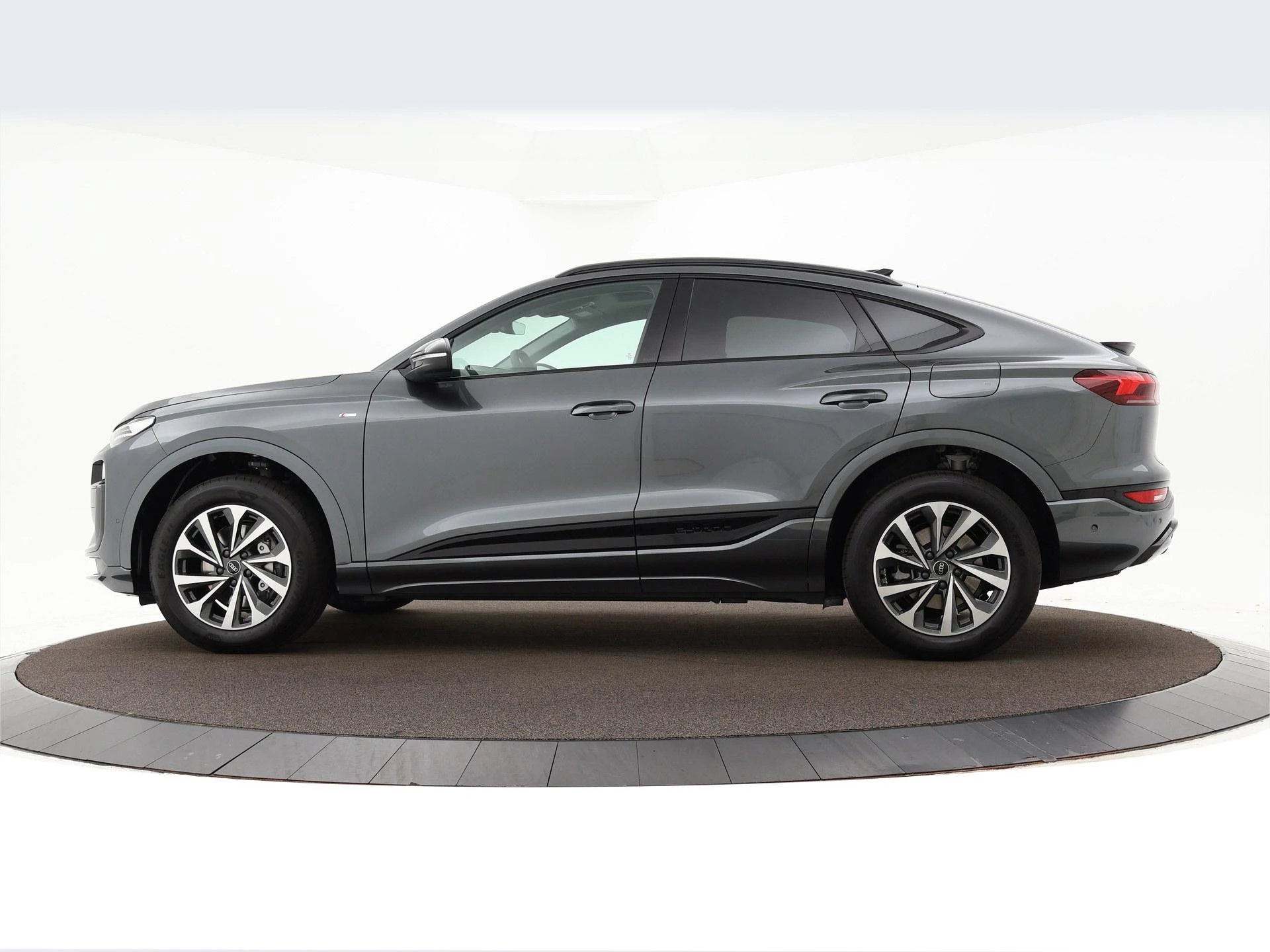 Hoofdafbeelding Audi Q6 e-tron