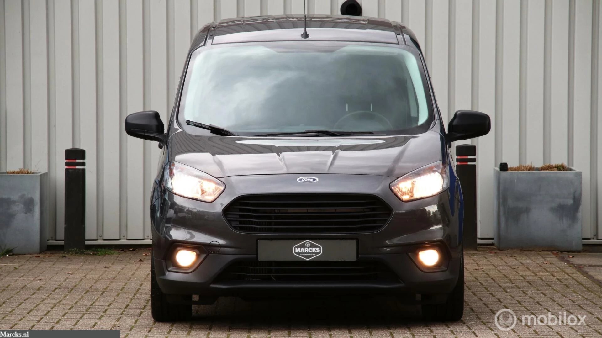 Hoofdafbeelding Ford Transit Courier