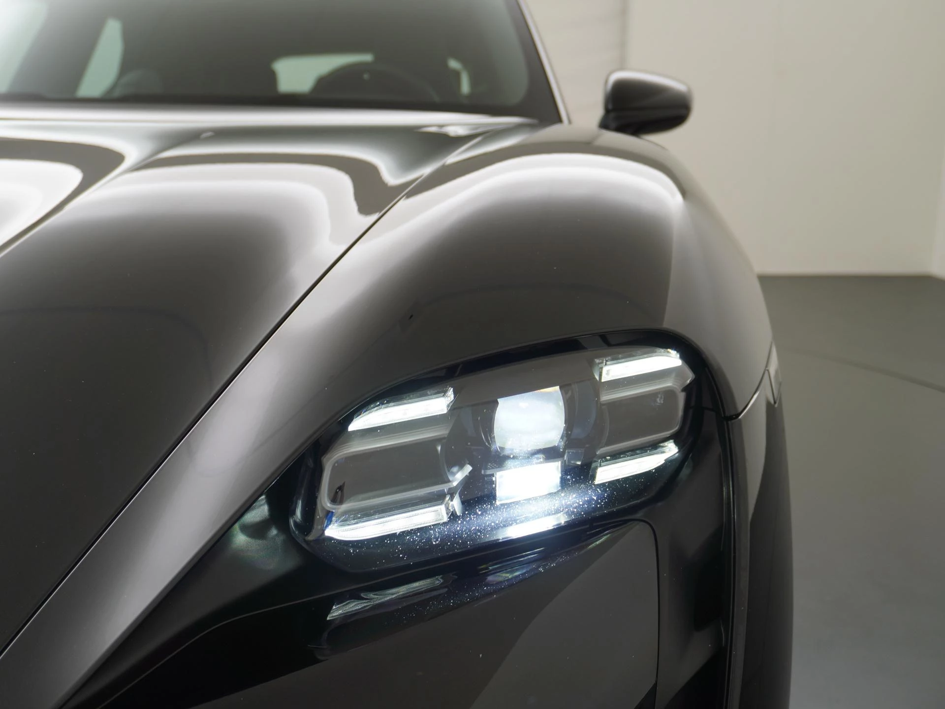 Hoofdafbeelding Porsche Taycan