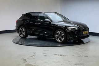 Hoofdafbeelding Audi e-tron Audi e-tron 50 quattro Black edition | Blackpack | Panoramadak | 1e eigenaar |