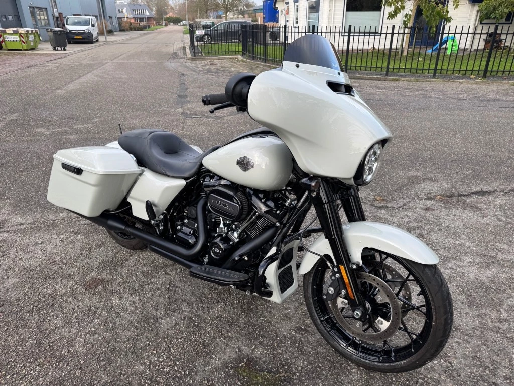Hoofdafbeelding Harley-Davidson Street Glide