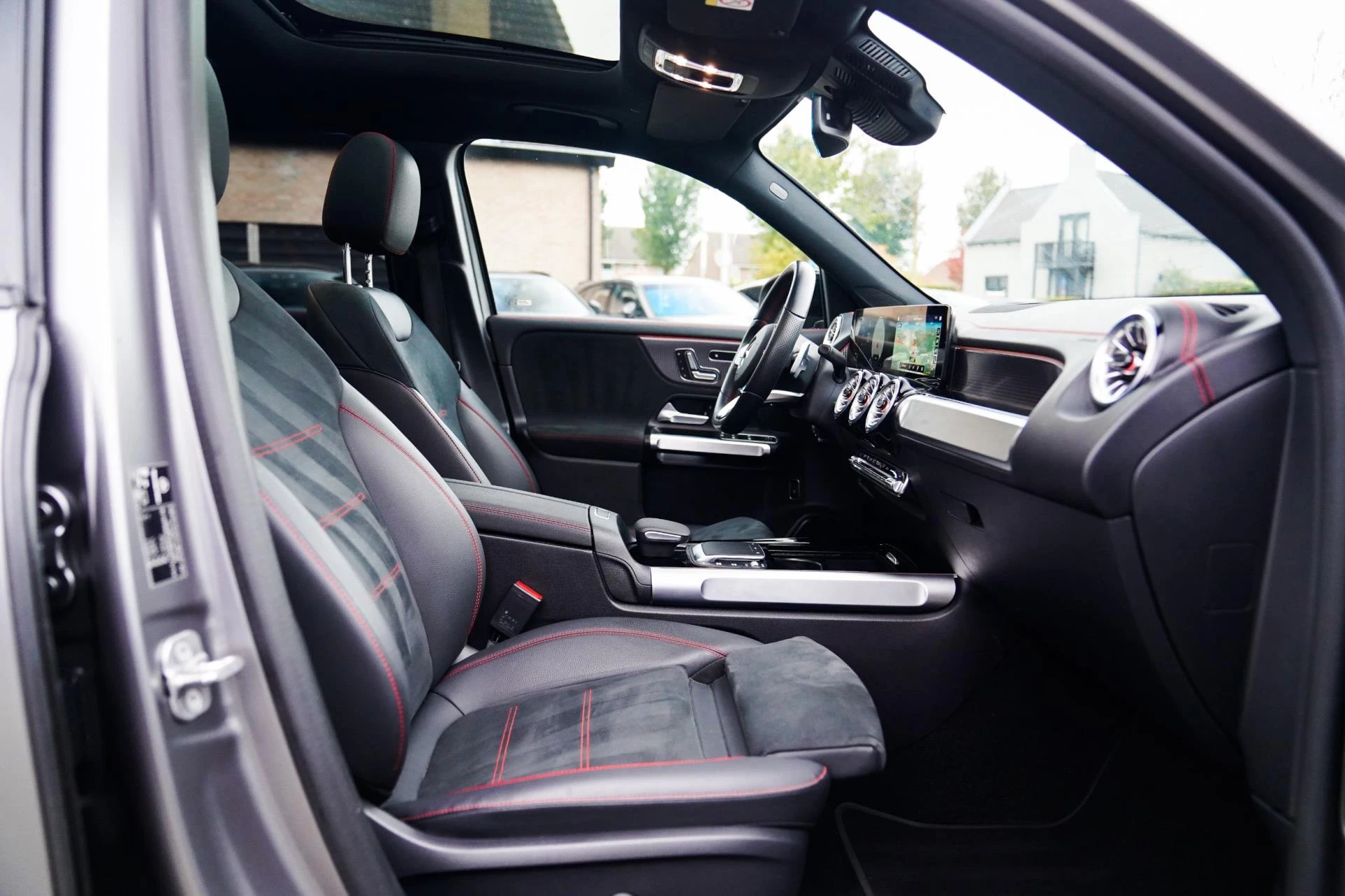 Hoofdafbeelding Mercedes-Benz EQB