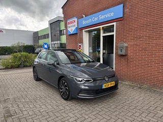 Hoofdafbeelding Volkswagen Golf Volkswagen Golf 1.5 TSI 110kW l Panoramadak l Navi l Adap. Cruise l Sportstoelen l Stoelverwarming V&A