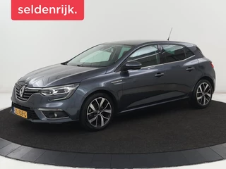 Hoofdafbeelding Renault Mégane Renault Mégane 1.3 TCe Bose | Camera | Carplay | Park Assist | Navigatie | Half leder | Keyless | Climate control | DAB+ | Bluetooth | Cruise control | Dodehoek detectie