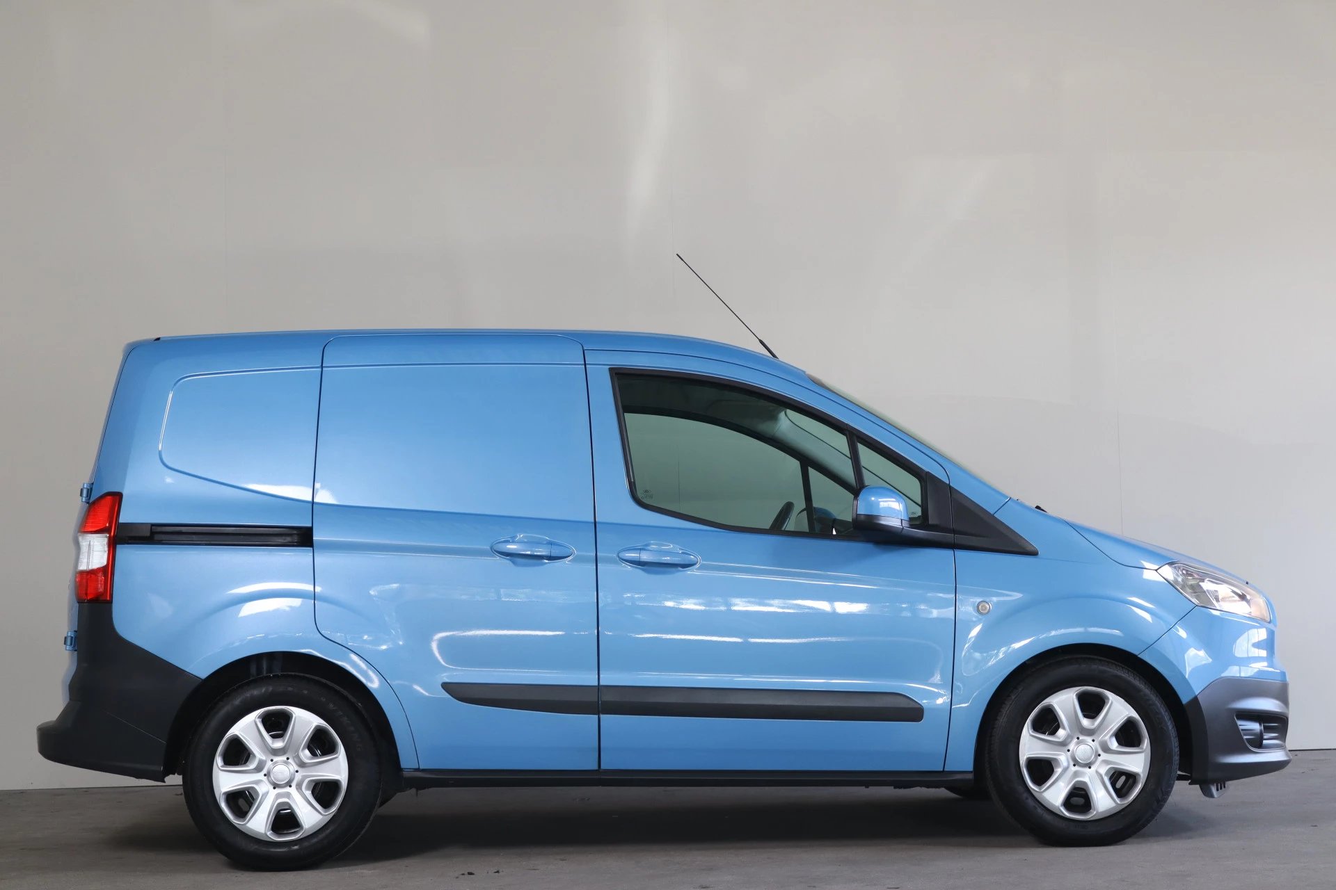 Hoofdafbeelding Ford Transit Courier