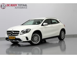 Hoofdafbeelding Mercedes-Benz GLA Mercedes-Benz GLA 180 123PK, AUTOMAAT | LEER | NAVIGATIE | CRUISE CONTROLE | TREKHAAK | CARPLAY