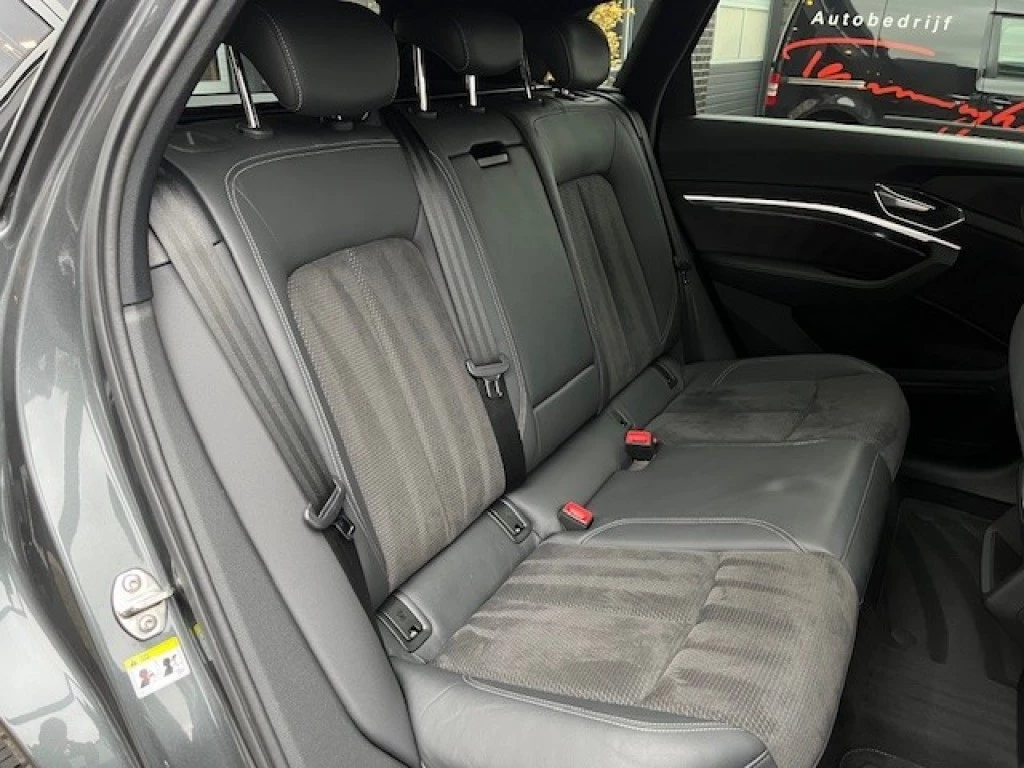 Hoofdafbeelding Audi e-tron