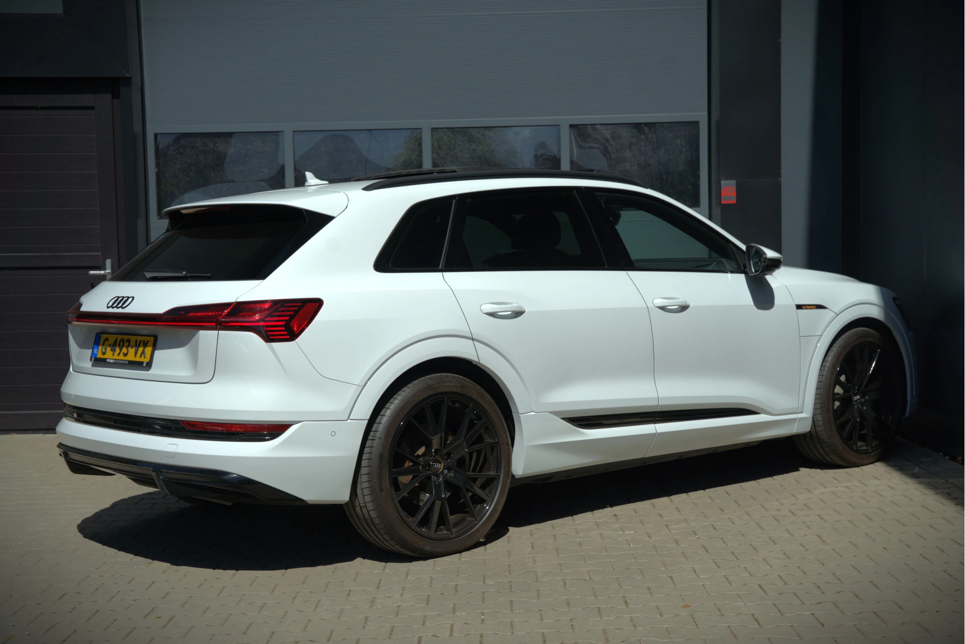 Hoofdafbeelding Audi e-tron