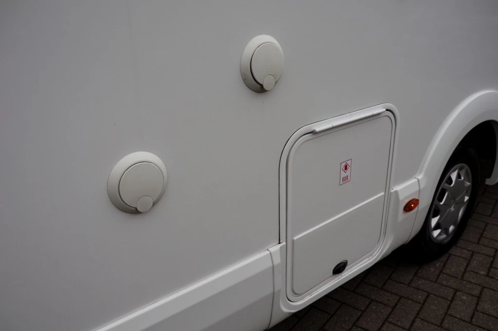 Hoofdafbeelding McLouis Carat 473