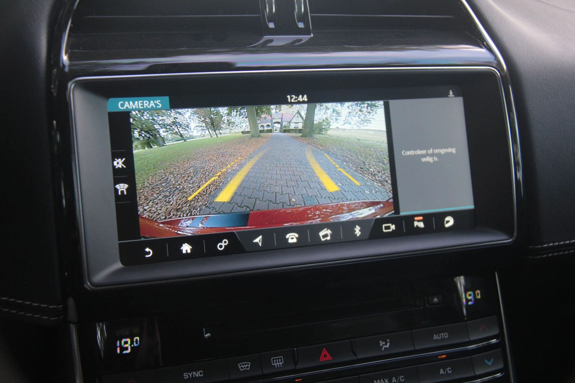 Hoofdafbeelding Jaguar XE