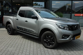Hoofdafbeelding Nissan Navara Nissan Navara 2.3 DCI DUBBEL CABINE N-GUARD A/T 5 SITZ 4WD VAN