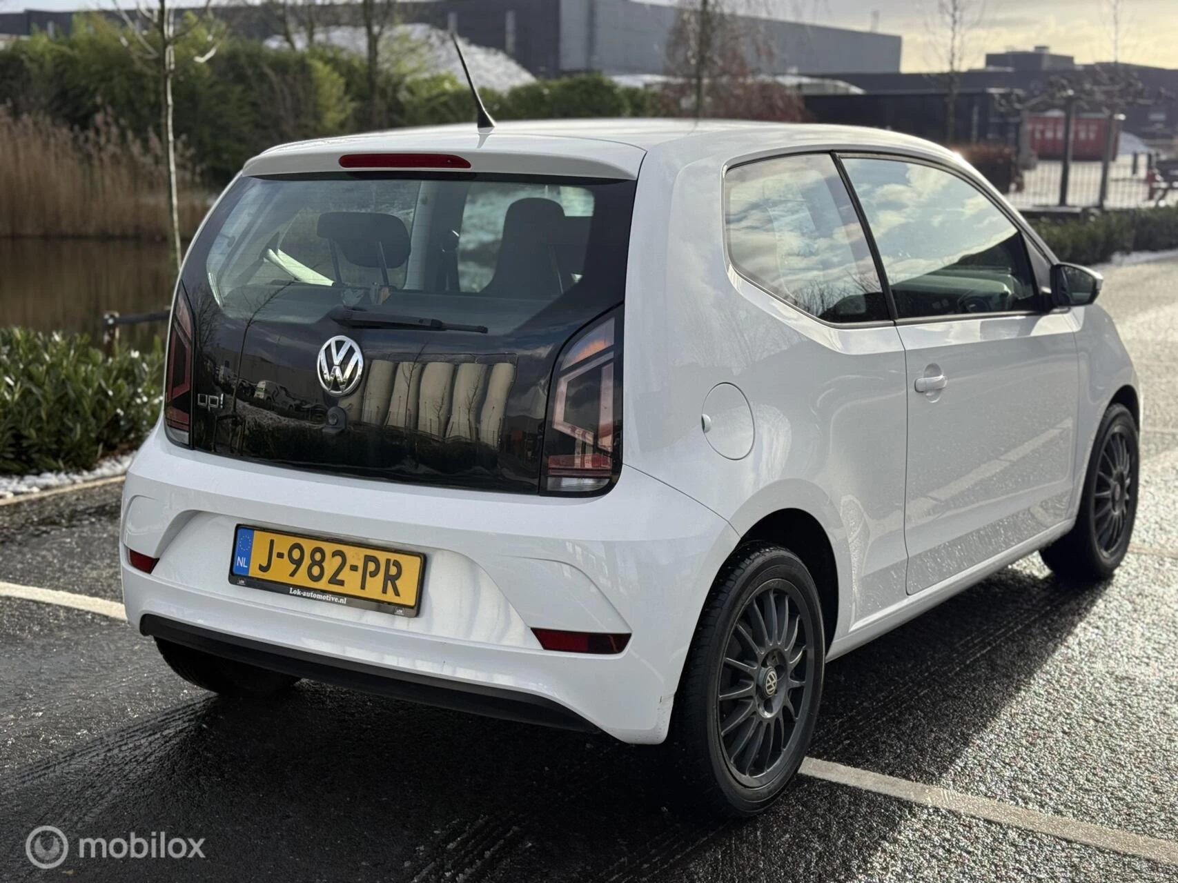 Hoofdafbeelding Volkswagen up!